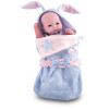 Lalka gumowa - miękki bobasek w niebieskim śpiworku z kapturkiem