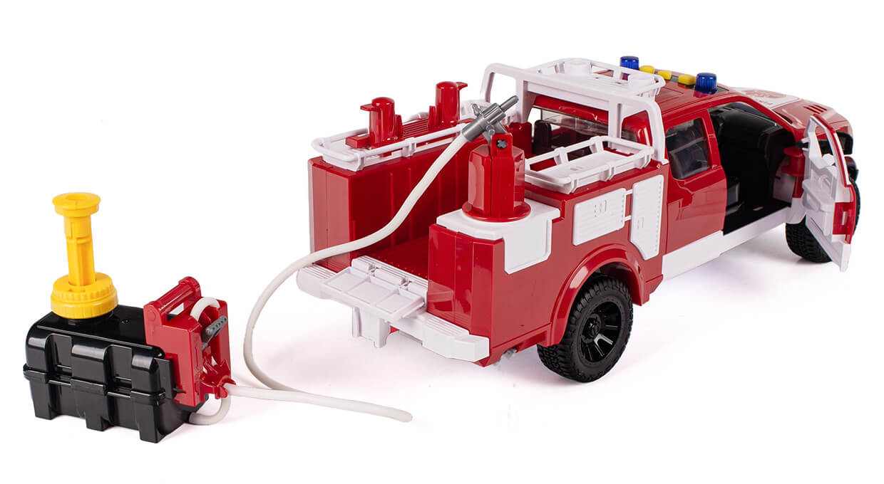 Pojazd straży pożarnej z pompką