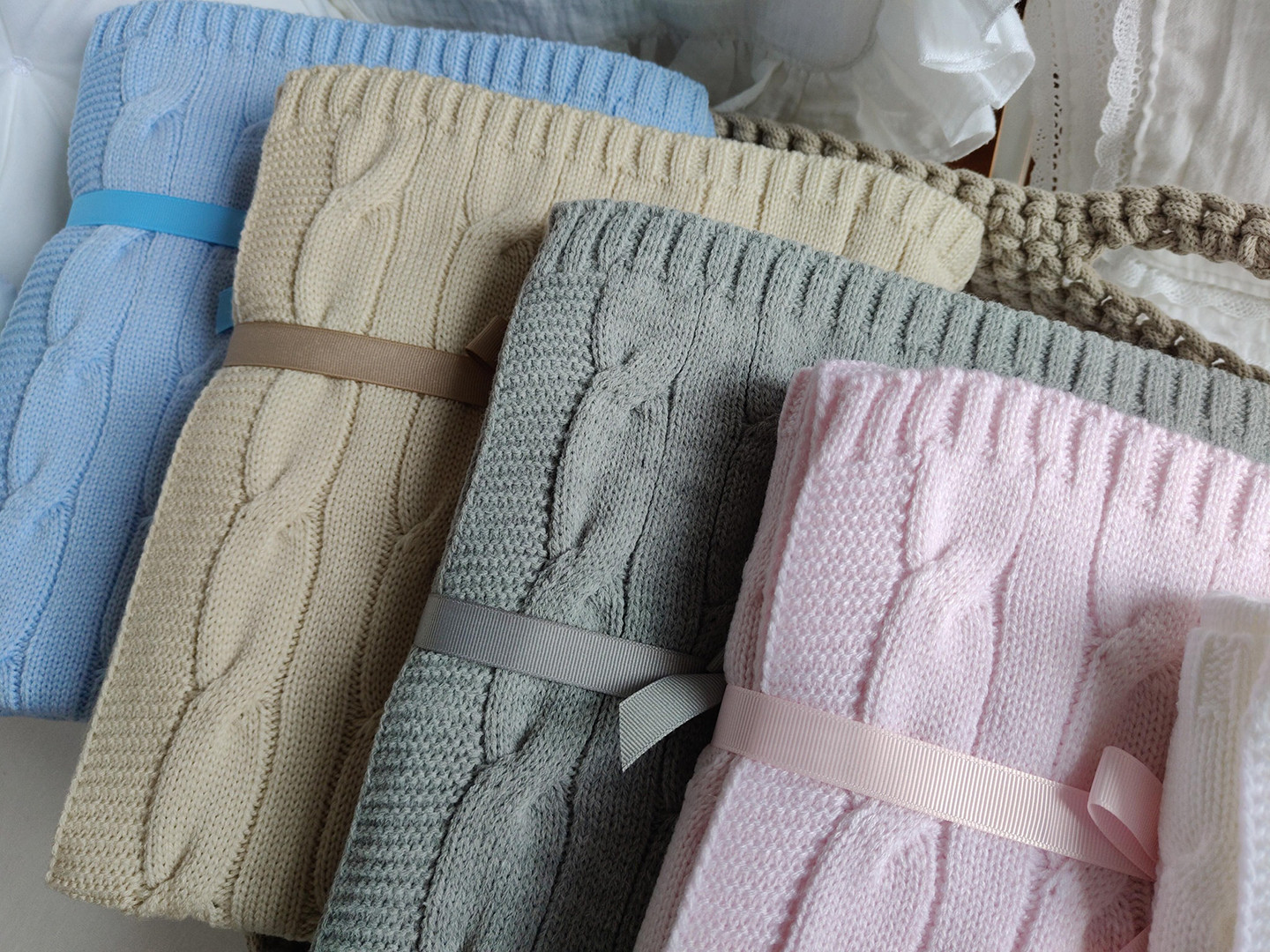 Kocyk warkocz 80x90cm dla maluszka