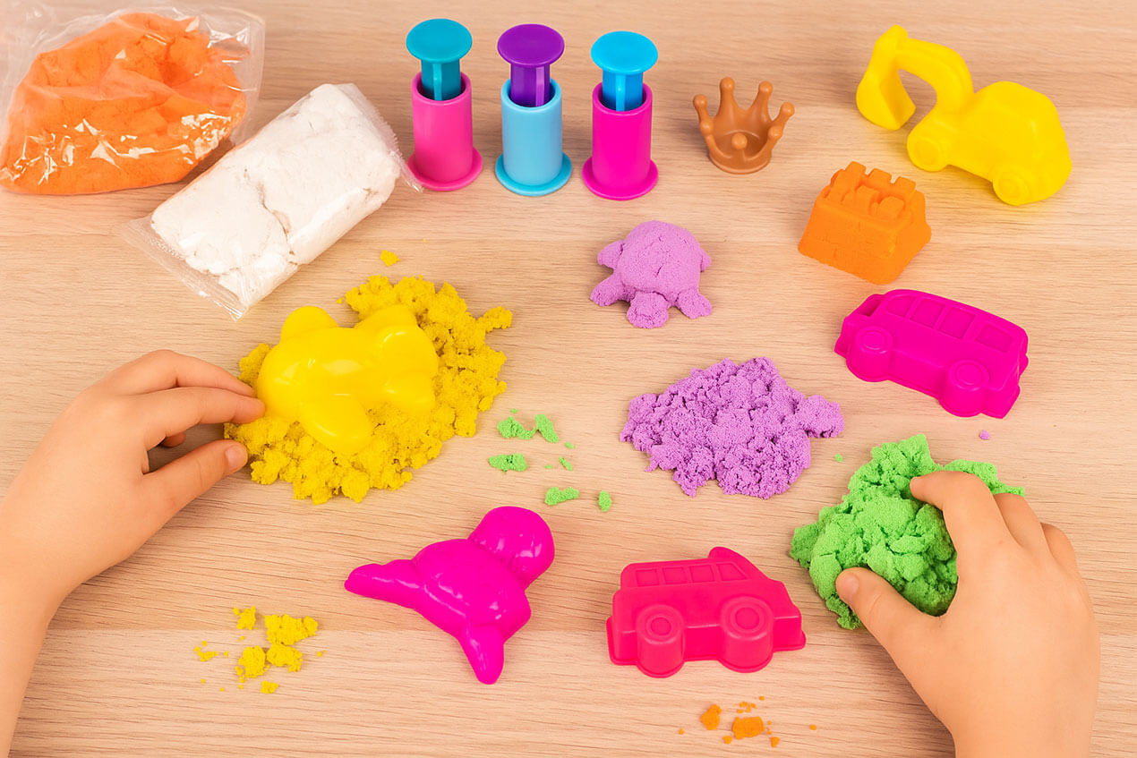 Piasek kinetyczny zestaw piasek i foremki 