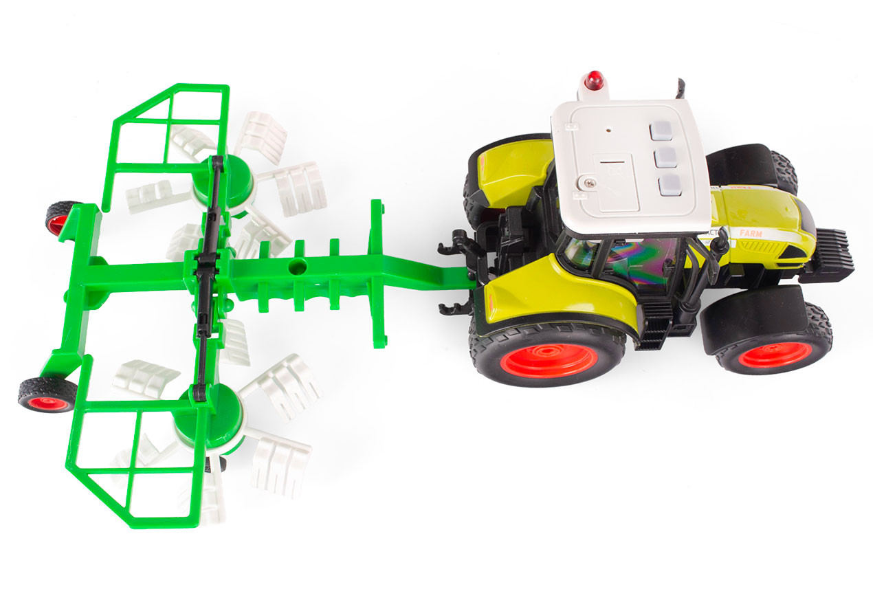 Zestaw traktorów rolniczych z przyczepami