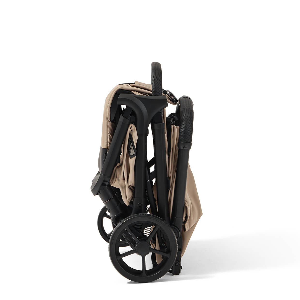 Spacerówka składana do małych rozmiarów